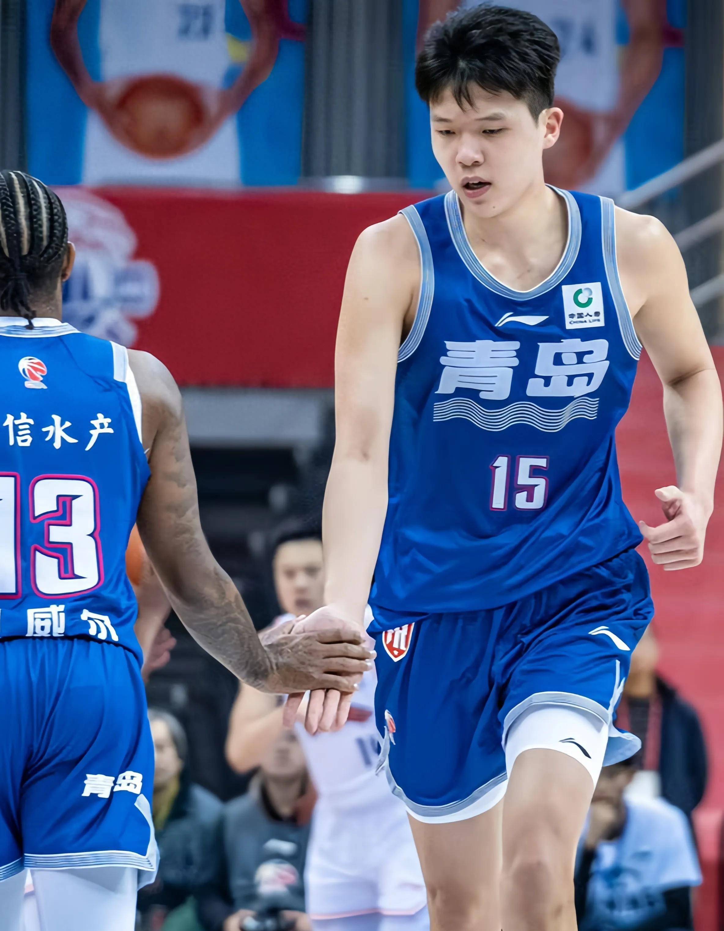 乐鱼体育平台包含赛后CBA季后赛焦点战，迈阿密热火篮板制胜，赛场秩序良好，训练强度明显提升的词条