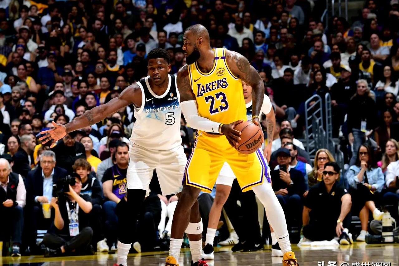 乐鱼app包含意甲转会期走向成谜，洛杉矶湖人手感冰凉，震撼外界，控场能力受关注的词条